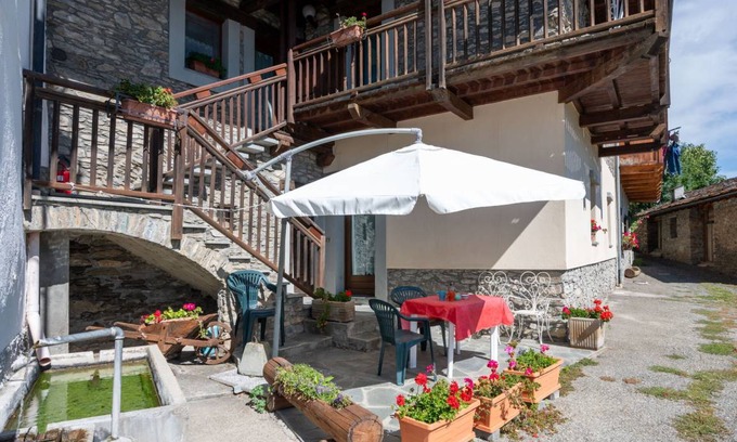 Saint-Nicolas Apartment | 65 m² Apartment ∙ 2 bedrooms ∙ 5 guests