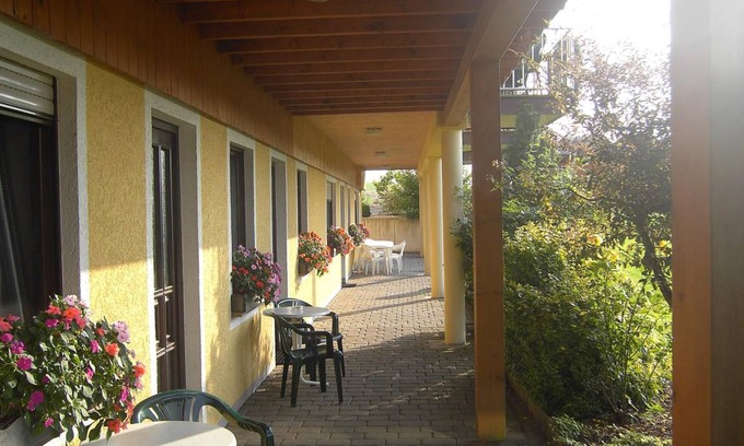 Kell am See Apartment | 65 m² Apartment ∙ 2 bedrooms ∙ 4 guests