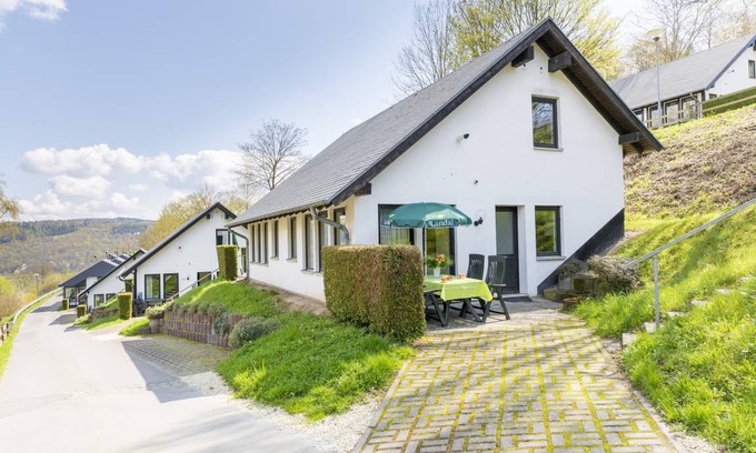 Krov House | 65 m² Bungalow ∙ 2 bedrooms ∙ 4 guests