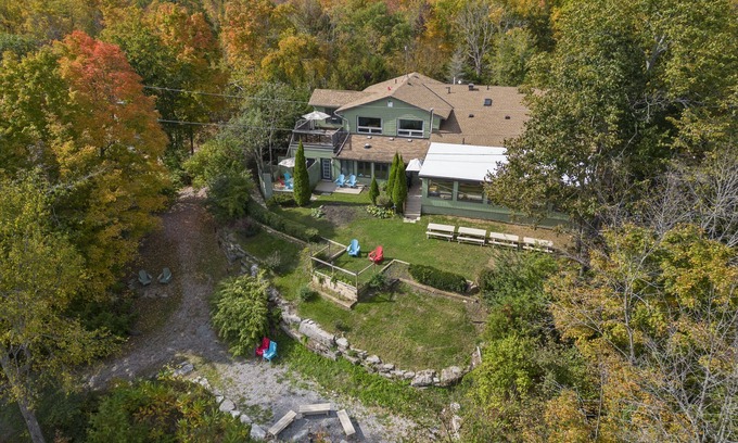 Lakehurst Cabin | 6500ft Lakefront Lodge 5Suite 10BR Private beach Pool 5Lv Outdoor Ground Retreat
