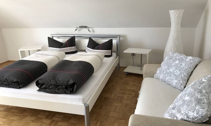 Volkach Apartment | 65qm-große Ferienwohnung mit Ost- und Westbalkon