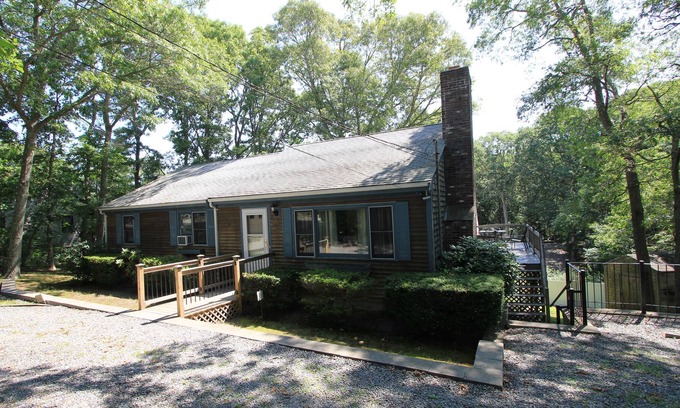 East Falmouth House | 66 Central Ave - SD499