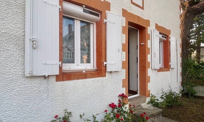La Bernerie-en-Retz House | 66 m² house with enclosed garden, 400m walk to the main beach and all amenities