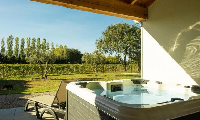 Argeles-sur-Mer House | 66A2 - Cottage Grenache - jacuzzi - au coeur du vignoble