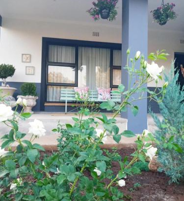 Vryburg House | 68Warren