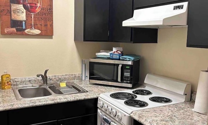 Eugene Apartment | 6B - Comfy Studio near U of O and Downtown