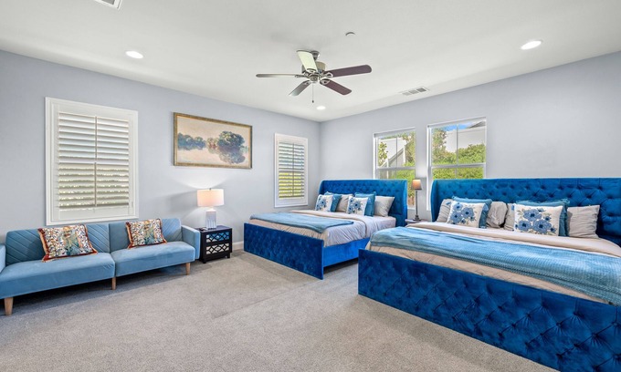 Colton Villa | 6BD/3BA/Villa/10Beds/Grill/NearUCR/Large Space/clean/outdoor furniture