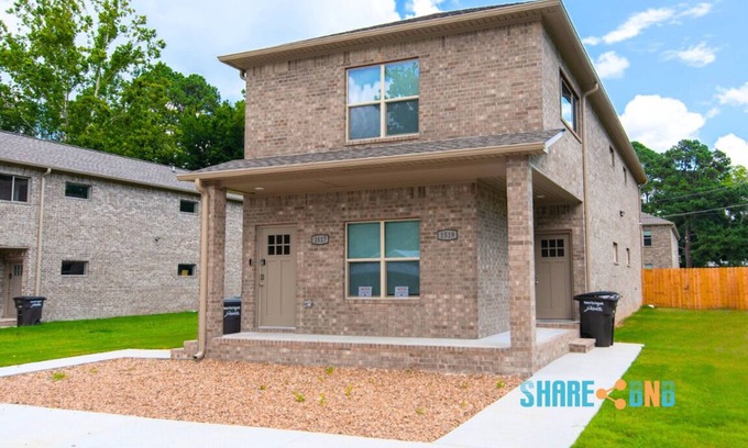 Jacksonville House | 6BR/4BA Duplex Perfect for Work Trips & Teams