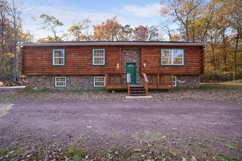 Hickory Hills House | 6BR Cabin w Fire Pit Game Room & Basketball