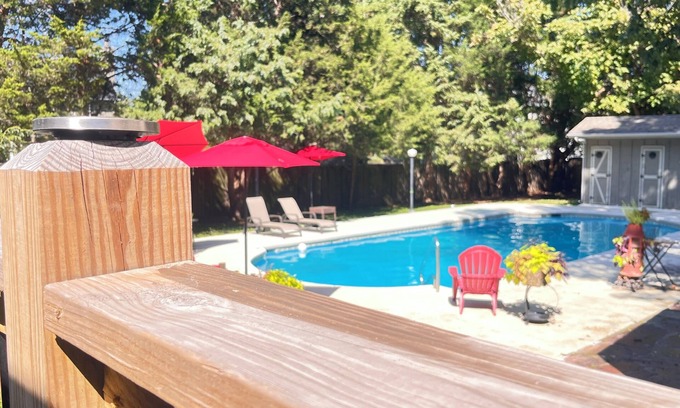 Overland Park House | 6BR Gated Home w Pool & Indoor Hot Tub- Chef’s Kitchen- 1.6 Acres Grand Piano