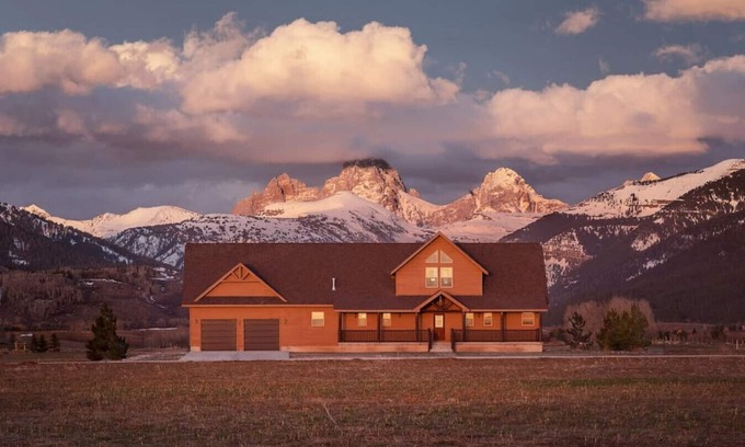 Driggs House | 6BR Rustic Retreat Teton Views