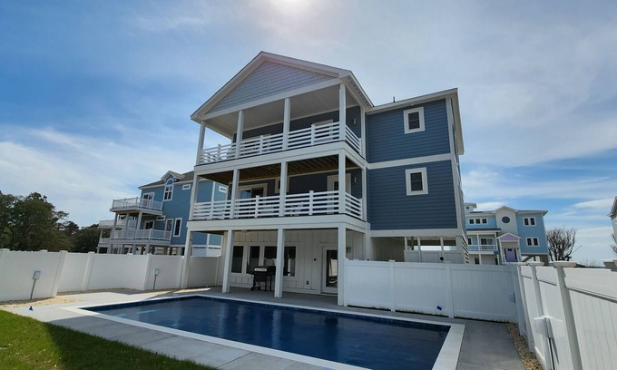 Corolla House | 6BR Soundview | Private Pool | Fireplace