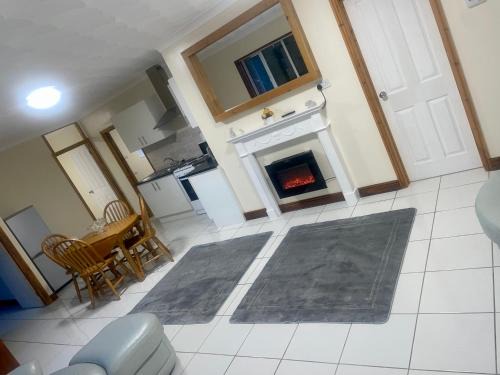 Bircotes House | 6Guests-3Bedroom-Tv-Parking