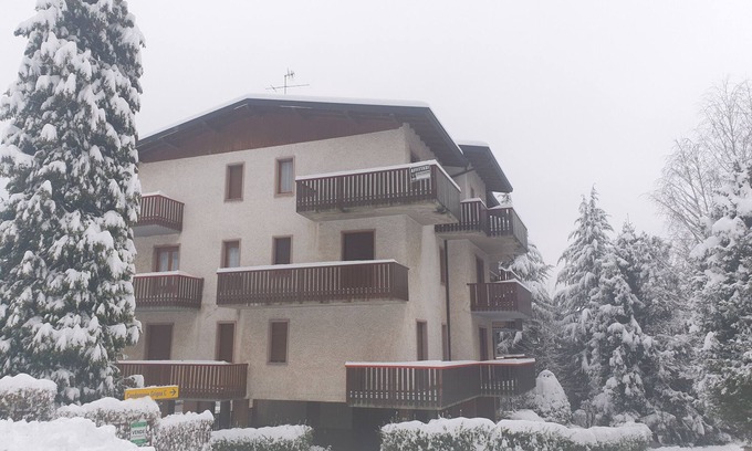 Cassina Valsassina Apartment | 6guests-skiing-mountainviews-fireplace-freeparking