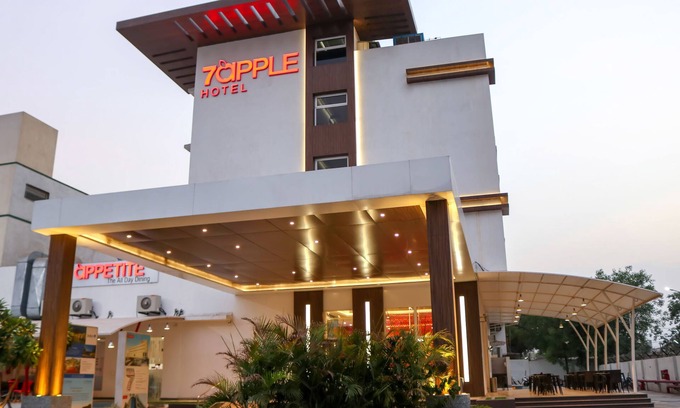 Vadodara Hotel | 7 Apple Hotel Vadodara