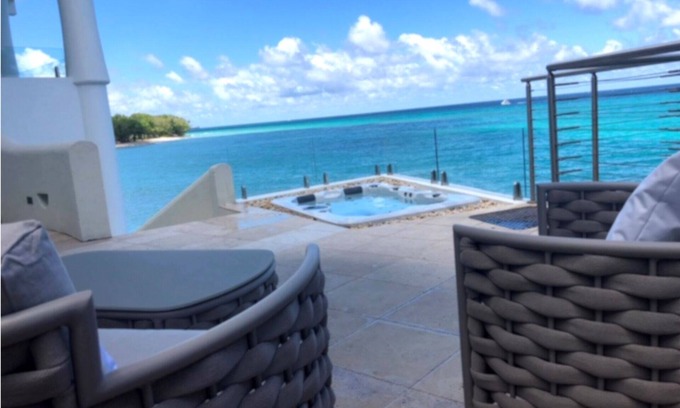 Prospect Villa | 7 Bed Beachfront Villa with direct beach access