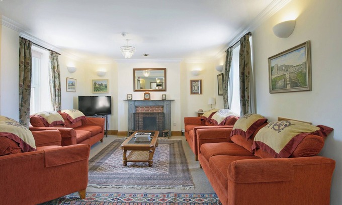 Langton Matravers Cottage | 7 bedroom accommodation in Acton, near Langton Matravers