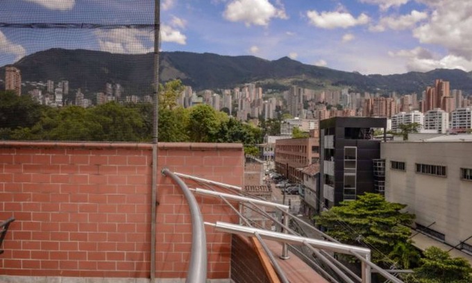 Astorga Apartment | 7 Bedroom combo PH roof deck 2 hot tubs