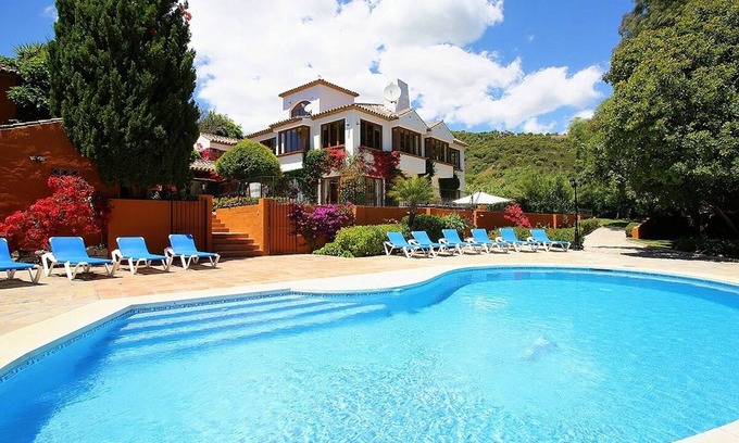 Casares Villa | 7 Bedroom,Heated Swimming Pool, Outside Spa, Sauna, Outside Bar, BBQ, Fireplace
