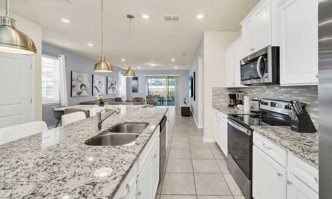 Davenport Boat Rental | 7 BEDS | 5.5 BATHS GamesRoom & Pool/spa 3907lana