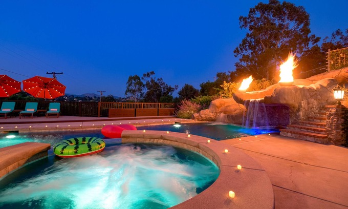 El Cajon House | 7 BR Rockstar Villa! Swim Up Bar + Heated Pool/Jacuzzi, Slide, Waterfall +Views!
