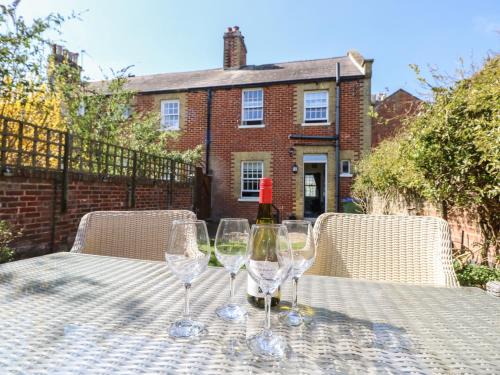 Felpham House | 7 Coastguard Cottages