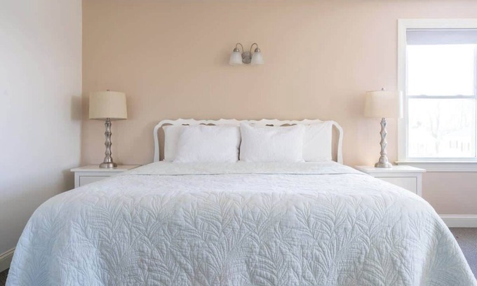 Middletown House | #7 | Comfy Room w/King-bed