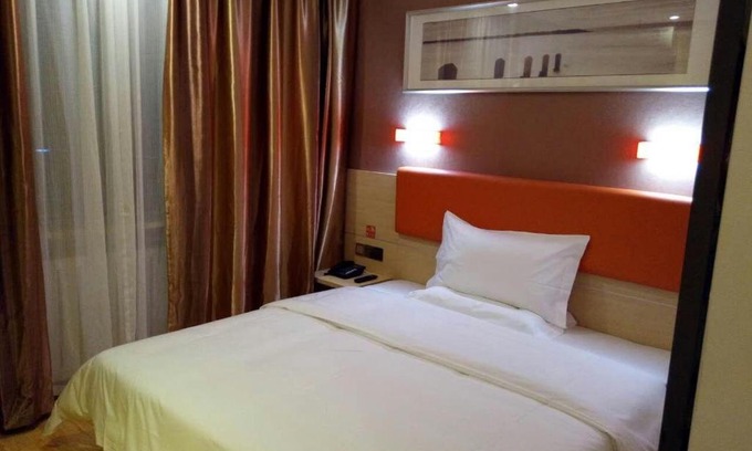 Yizhou Hotel | 7 Days Premium Hami City Government Branch