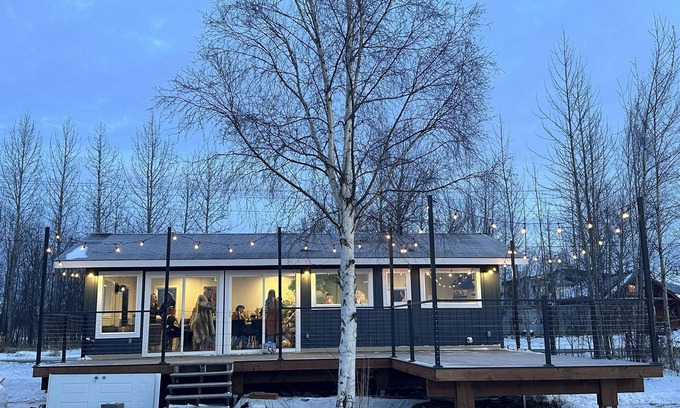 Wasilla Resort | 7 Lakefront Cottages and event space in the heart of Wasilla