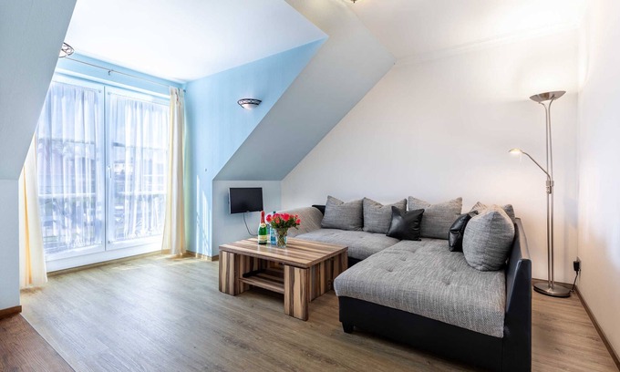 Pepelow Apartment | (7) Lisa, 2-room apartment, loggia, upper floor - Ostseeferienhaus Drachenflieger Pepelow OFC