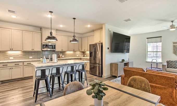 Frisco House | 7 Mi to Lewisville Lake: Family Townhome in Frisco