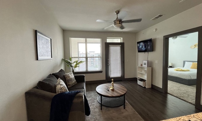 Aldine Apartment | 7 Min to IAH/Texas Cocktail Week Hub — Fast WiFi & Free Parking