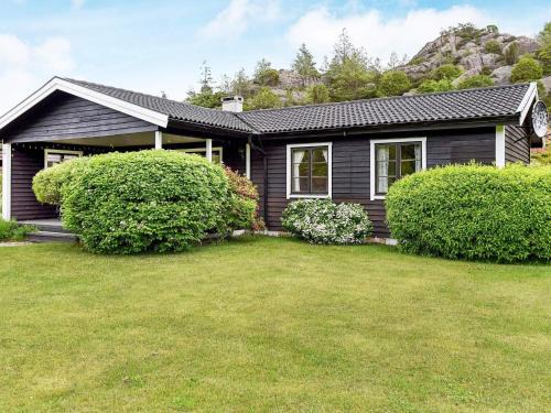 Bovallstrand House | 7 person holiday home in Bovallstrand
