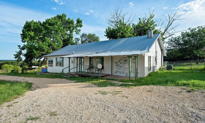 Hico House | 7 Tiny Town Farm House Animals Fire Pit