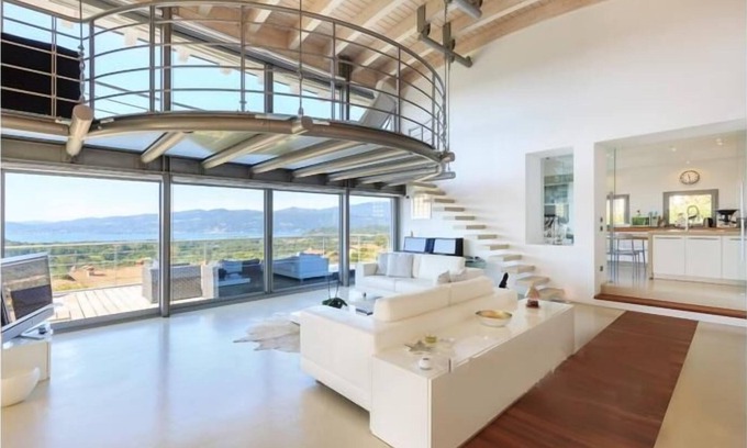 Besozzo Villa | 7-zimmer-luxusvilla mit Infinity Pool, Garage, Klimaanlage und Pizzaofen