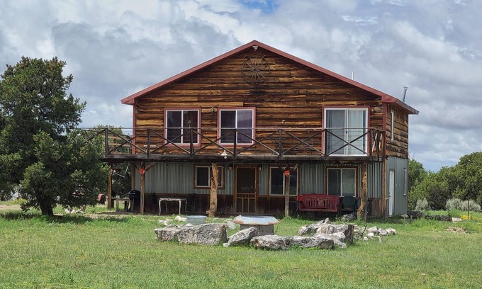 San Luis Cabin | 70 Acre Wild Horse Mesa Retreat