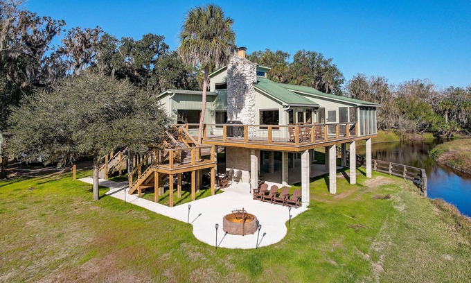 Wauchula House | 700 acre ranch on Florida's Historic Peace River!