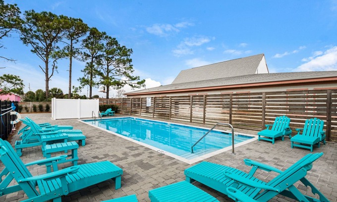 El Centro Beach House | 🏖️700yds to Beach-Pool-Grill-Gas Firepit-Beach Life🏖️