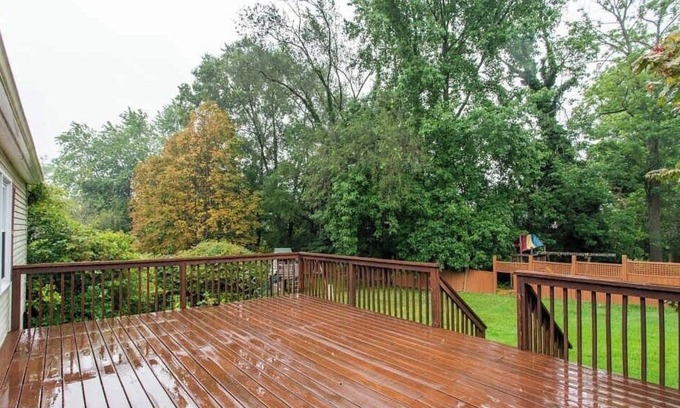 Foxcroft Square Bed & Breakfast | 707 sandyhill rd