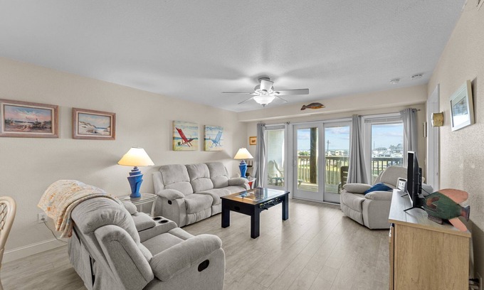 Rodanthe Condo | 7081- Sea View, Oceanfront condo in Rodanthe!