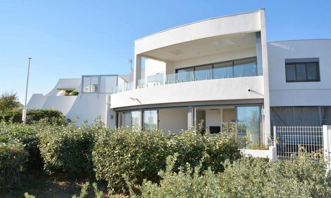 La Grande-Motte Apartment | 70m2 Apartment with A/C and direct access to the beach