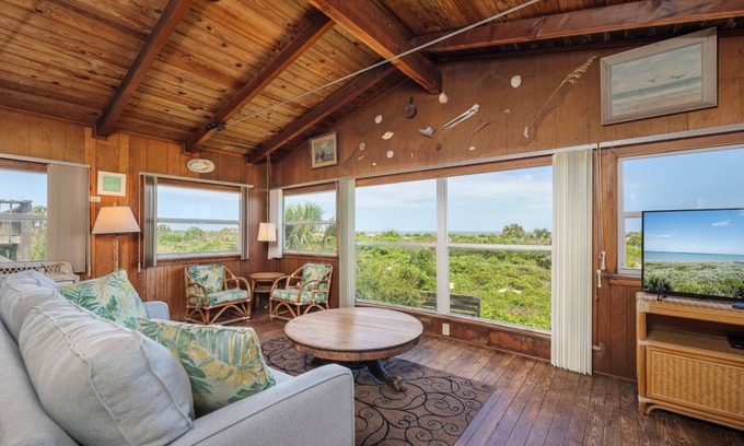 Butler Beach House | 71 m² House ∙ 1 bedroom ∙ 4 guests