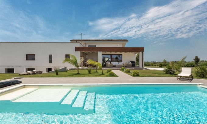 Leverano House | 725 Villa Giulia Luxury Suite by Perle di Puglia