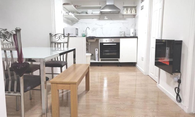 Faraday Apartment | 73 Camberwell Road