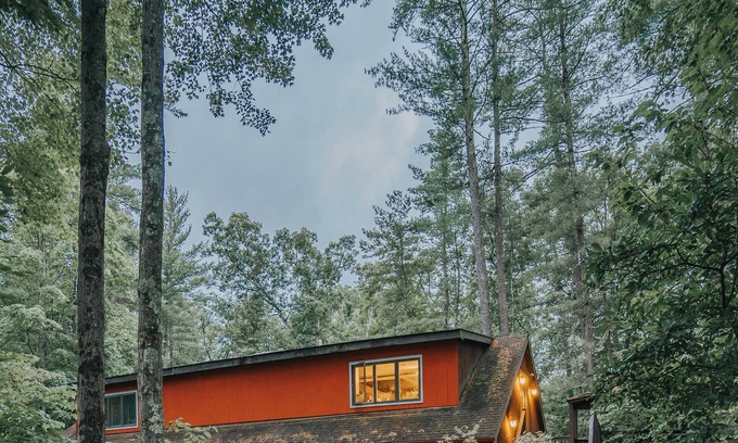 Kerhonkson Other | 75acre Nature Retreat + Farm: Sleeps 12-30; Pool+Hot Tub+Fireplace/Pits+Animals