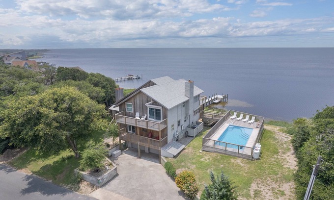 Indiantown Shores House | 7815-Tarhoo, | Soundside | Indiantown Shores | Frisco | Sleeps 12