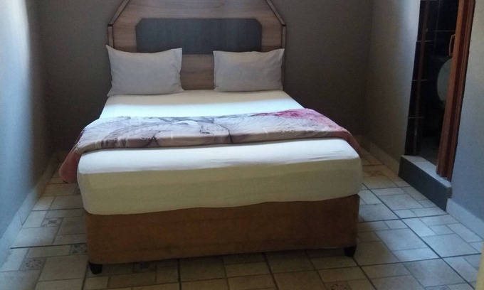 Greater Johannesburg Metropolitan Area House | 79 Dunbar St