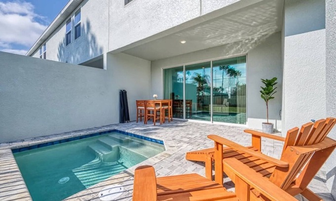 West Kissimmee House | 7984- Formosa Valley Resort – Luxury Villa Near Disney (Heated Pool & Themed Suites!)