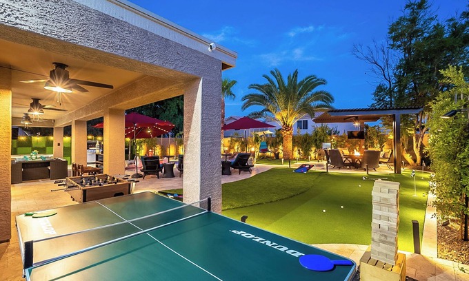 Paradise Valley House | 7BR/4BATH Paradise PV w/HEATED Pool, Hot Tub, Billiards, Arcade Room,& Golf