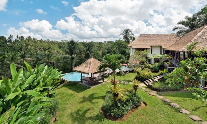 Sambahan Villa | 7BR VILLA UBUD BALI HOLIDAY GROUPS